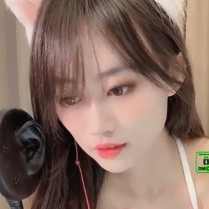 独家搬运StripChat女主播anan_babe放飞自我呐喊微露脸，视频大小632M，赶紧下载！